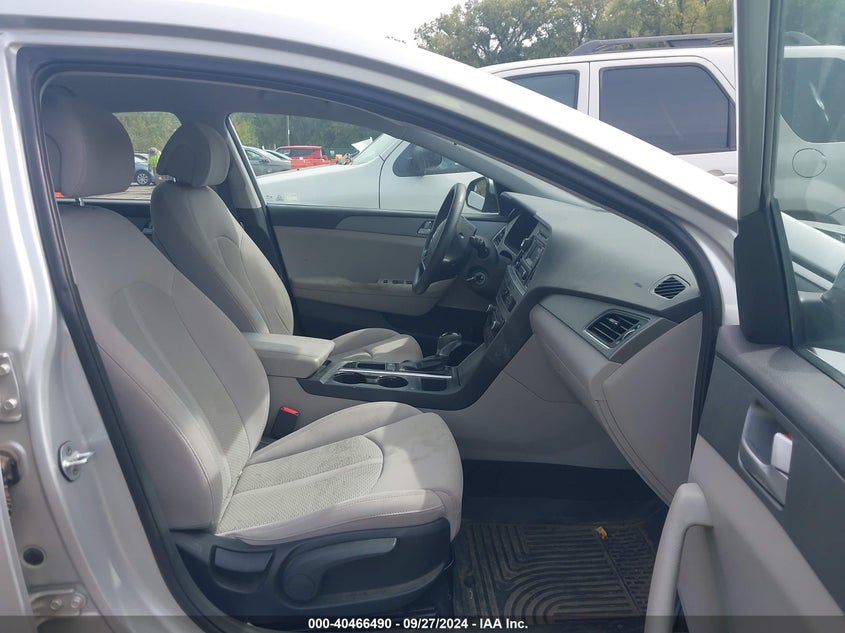VIN 5NPE24AF5HH444127 2017 HYUNDAI SONATA