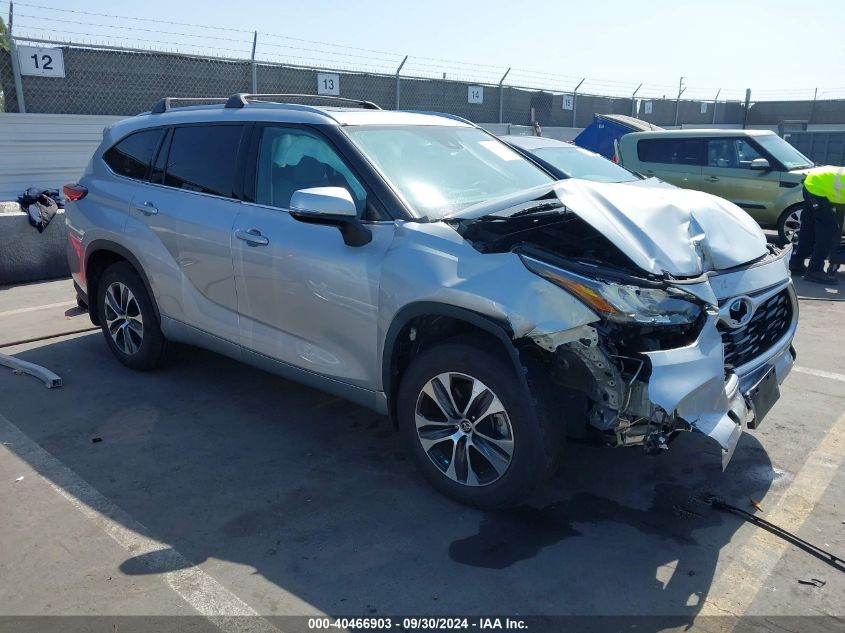 5TDGZRAH9LS028622 2020 TOYOTA HIGHLANDER - Image 1