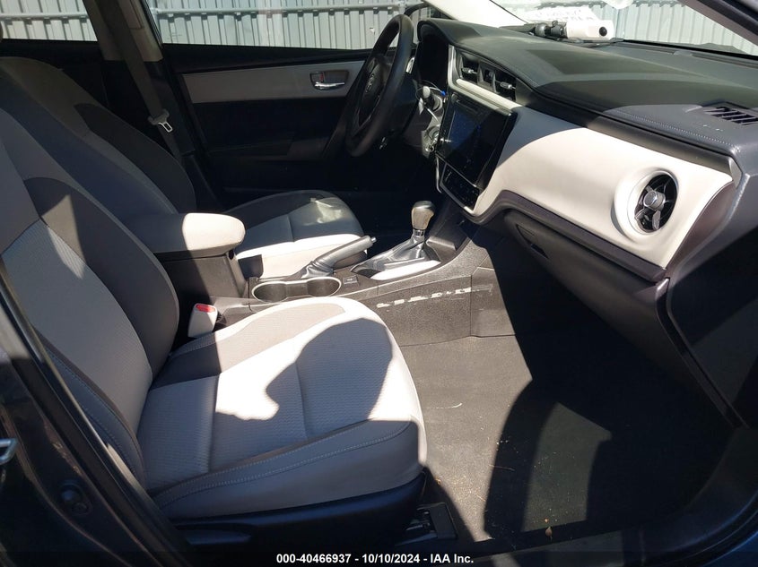 2019 TOYOTA COROLLA LE - 5YFBURHE0KP949493