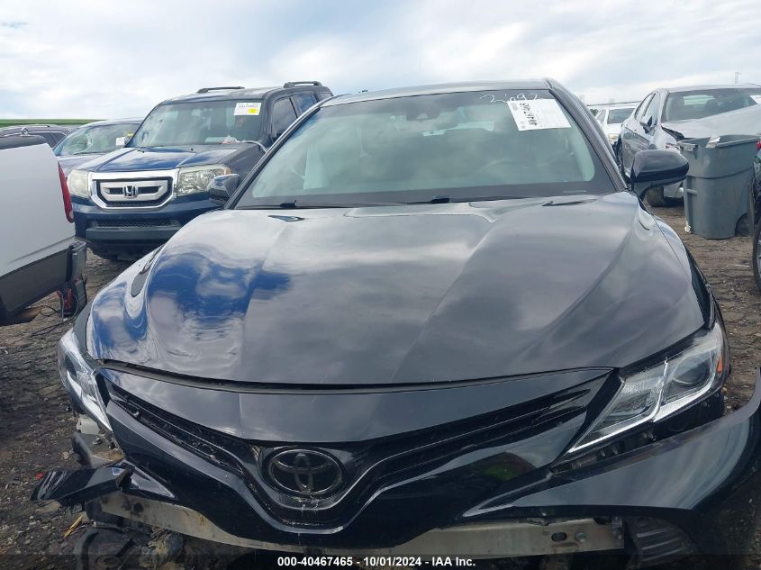 2018 Toyota Camry L/Le/Xle/Se/Xse VIN: 4T1B11HK7JU072692 Lot: 40467465