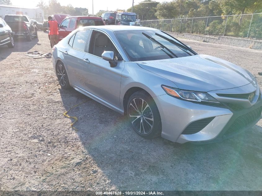 4T1B11HK7JU127058 2018 TOYOTA CAMRY - Image 1