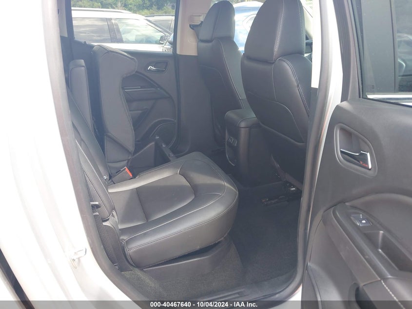 VIN 1GTG5DEN2J1241064 2018 GMC CANYON SLT