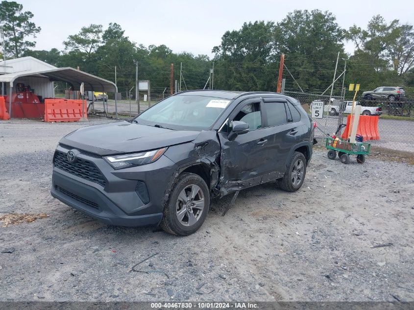 2T3W1RFV6NC190728 2022 TOYOTA RAV 4 - Image 2