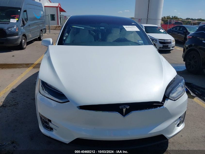 2018 Tesla Model X 100D/75D/P100D VIN: 5YJXCBE21JF139990 Lot: 40468212