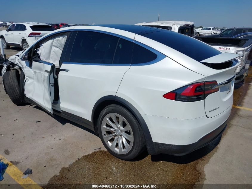 VIN 5YJXCBE21JF139990 2018 TESLA MODEL X no.3