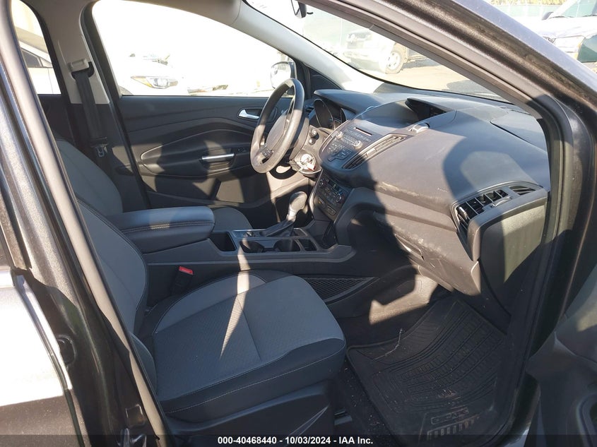 2017 FORD ESCAPE VIN: 1FMCU9G94HUD41976