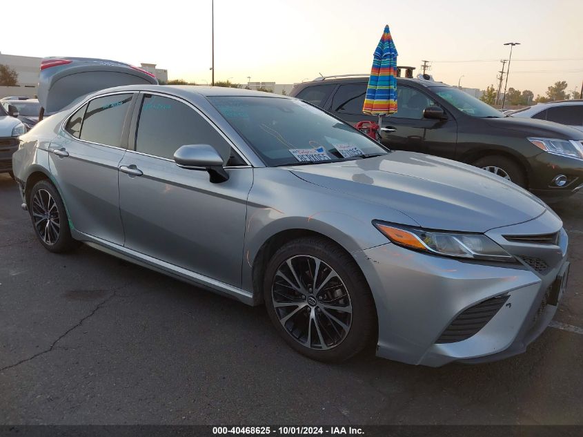 4T1B11HK2JU145841 2018 TOYOTA CAMRY - Image 1