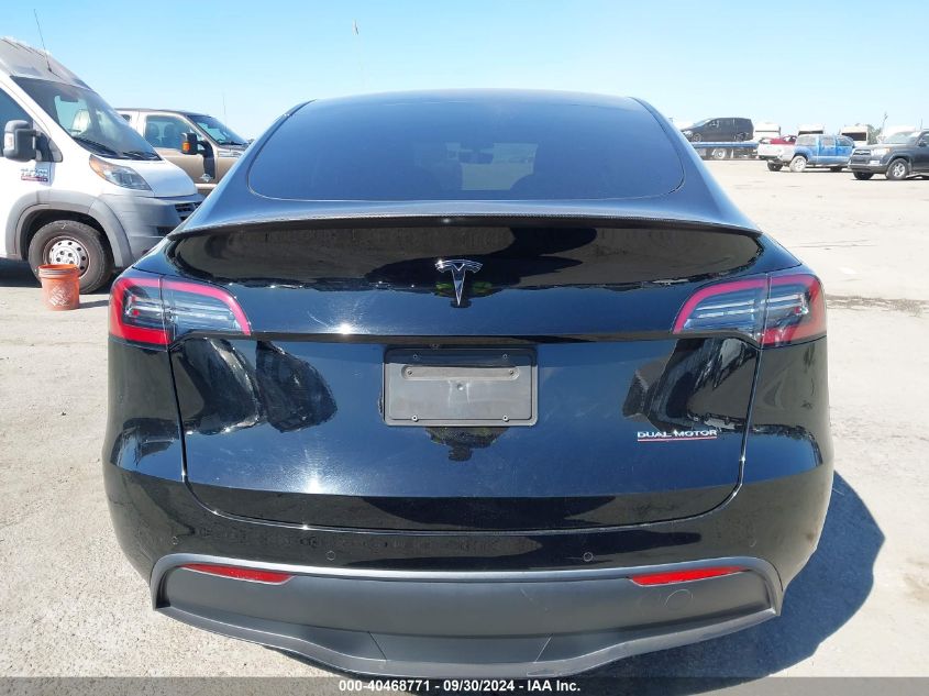 2022 Tesla Model Y VIN: 7SAYGDEF7NF392621 Lot: 40468771