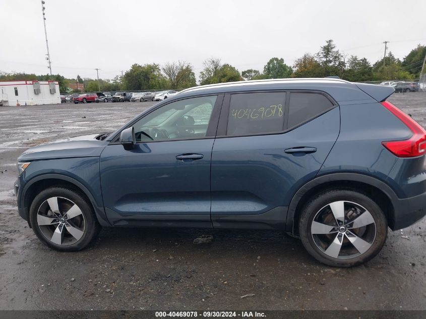 2022 Volvo Xc40 T5 Momentum VIN: YV4162UK6N2699394 Lot: 40469078