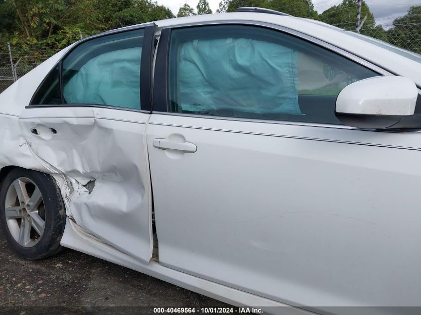 4T1BF1FK3CU533264 2012 Toyota Camry Se