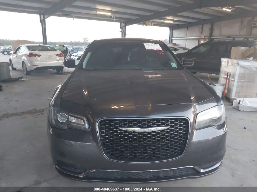 2019 Chrysler 300 Touring VIN: 2C3CCAAG2KH738813 Lot: 40469637