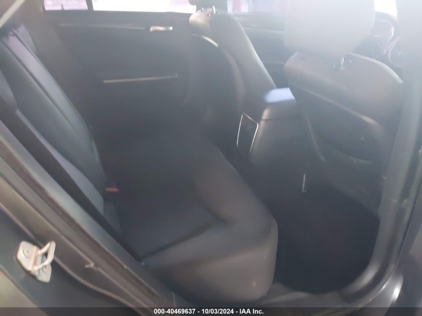 2019 Chrysler 300 Touring VIN: 2C3CCAAG2KH738813 Lot: 40469637