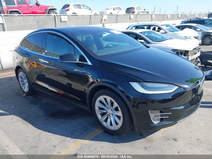 5YJXCDE21JF087157 2018 TESLA MODEL X - Image 1