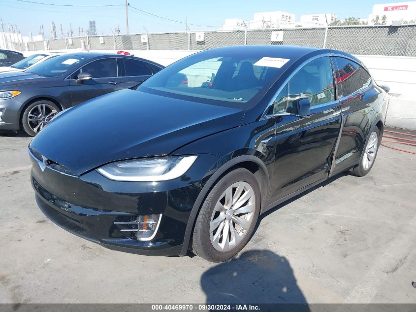 5YJXCDE21JF087157 2018 TESLA MODEL X - Image 2