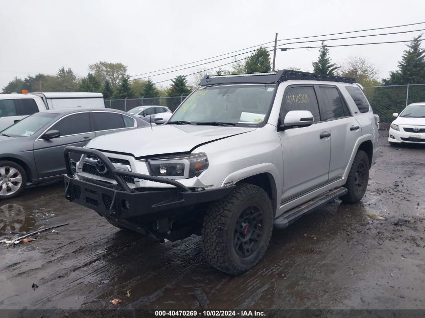 VIN WBA8B7C57JA930015 2011 TOYOTA 4RUNNER no.2