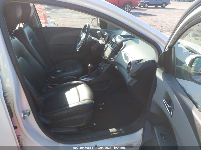 VIN 1G1JE6SB5E4231637 2014 CHEVROLET SONIC no.5