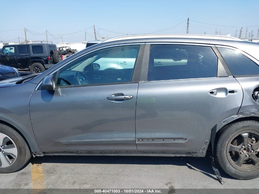 KNDCB3LC8J5156922 2018 Kia Niro Lx