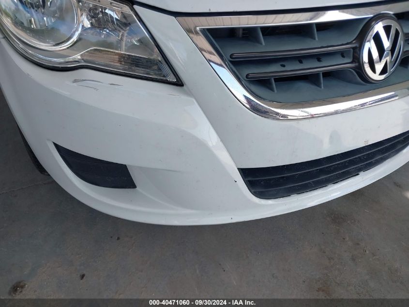 2C4RVAAG9ER144721 2014 Volkswagen Routan S