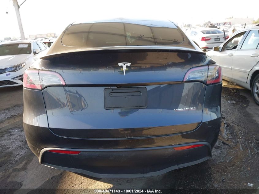 2024 Tesla Model Y VIN: 7SAYGDEF7RF104408 Lot: 40471143