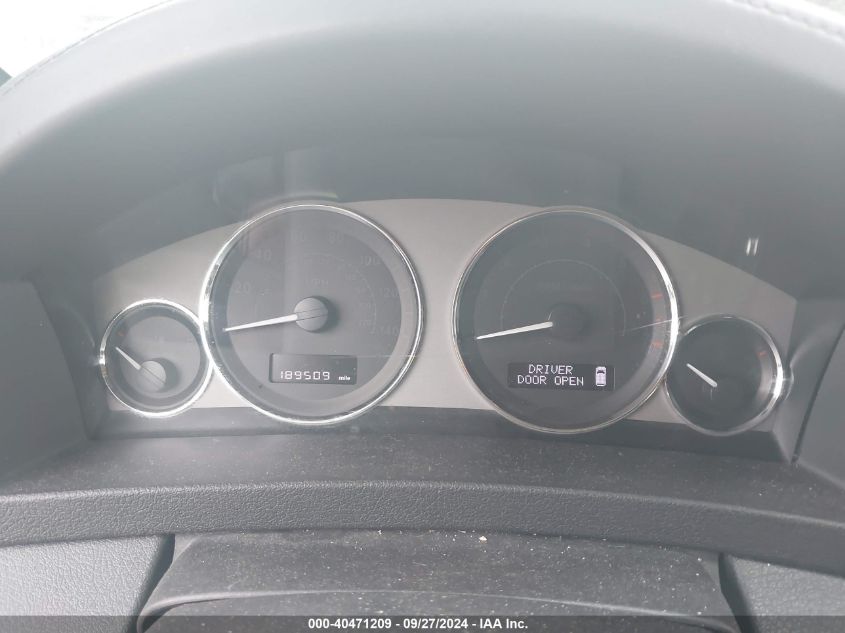 1J8HR68T39C535449 2009 Jeep Grand Cherokee Overland