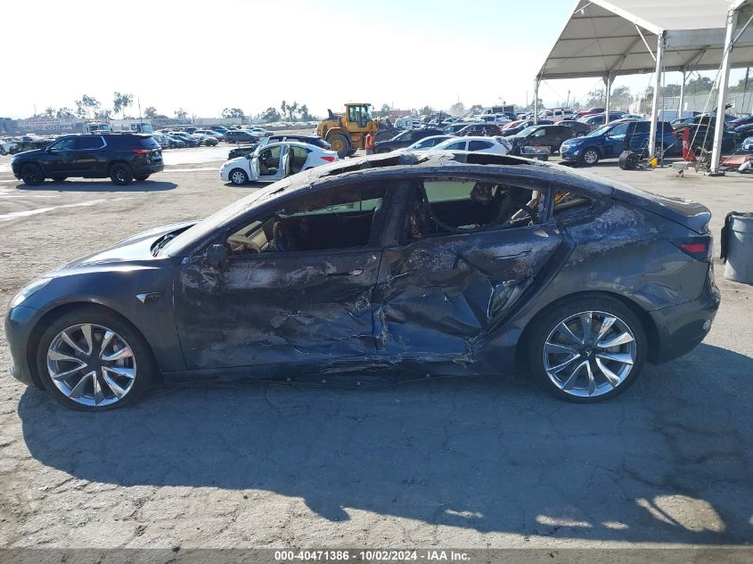 5YJ3E1EA0JF045481 2018 Tesla Model 3 Long Range/Mid Range