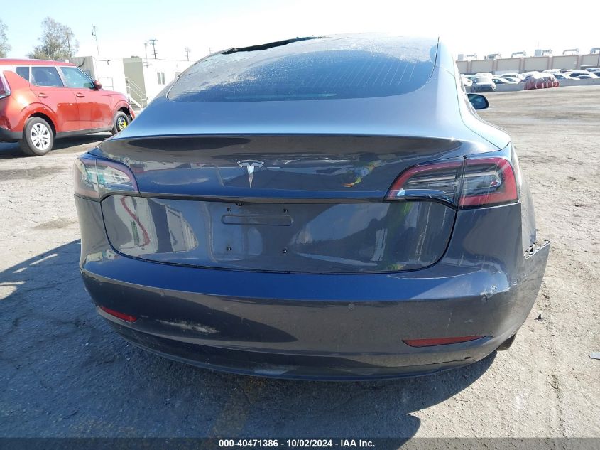 5YJ3E1EA0JF045481 2018 Tesla Model 3 Long Range/Mid Range