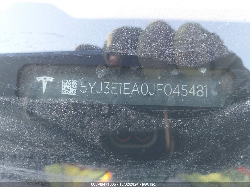 2018 Tesla Model 3 Long Range/Mid Range VIN: 5YJ3E1EA0JF045481 Lot: 40471386