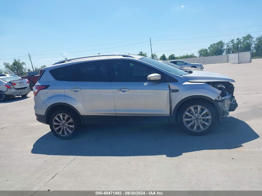 1FMCU9J95HUC49736 2017 Ford Escape Titanium