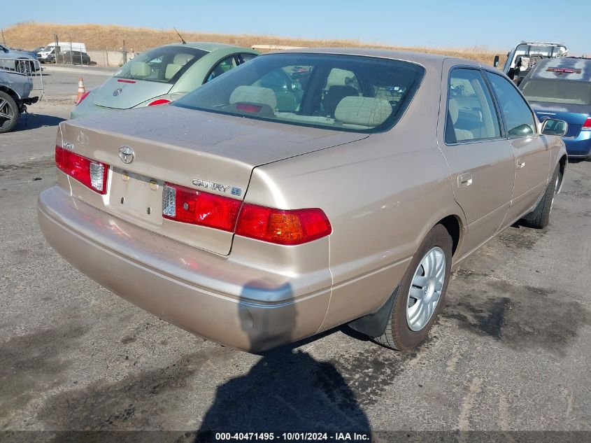 2001 Toyota Camry Le VIN: JT2BG22K010560495 Lot: 40471495