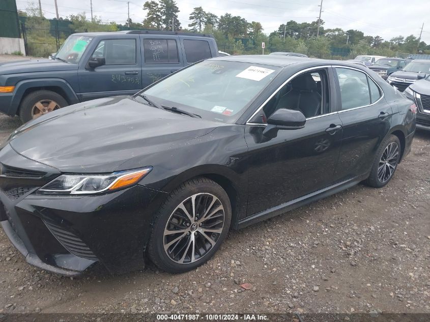 4T1B11HK9JU047423 2018 TOYOTA CAMRY - Image 2