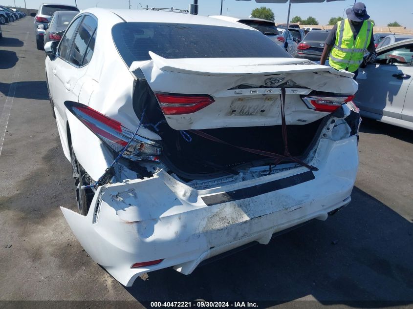 2018 Toyota Camry Se VIN: 4T1B11HK6JU653813 Lot: 40472221