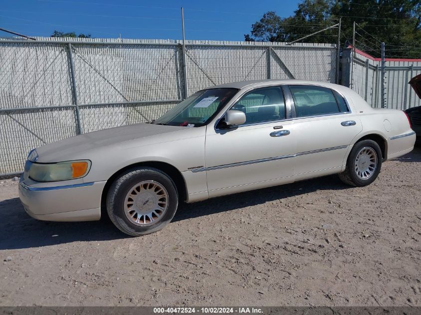 2002 Lincoln Town Car Cartier VIN: 1LNHM83W72Y667105 Lot: 40472524