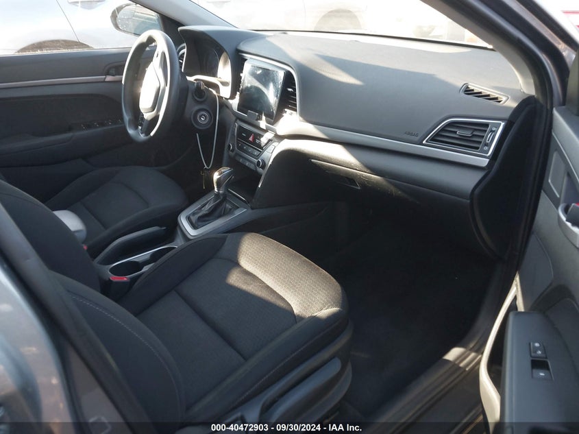 VIN 5NPD74LF0JH303742 2018 HYUNDAI ELANTRA SE