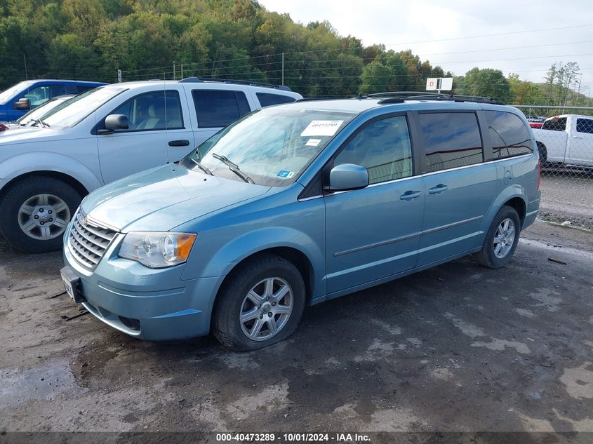 Vin: 2a4rr5d11ar176070, lot: 40961982, chrysler town & country touring 20102