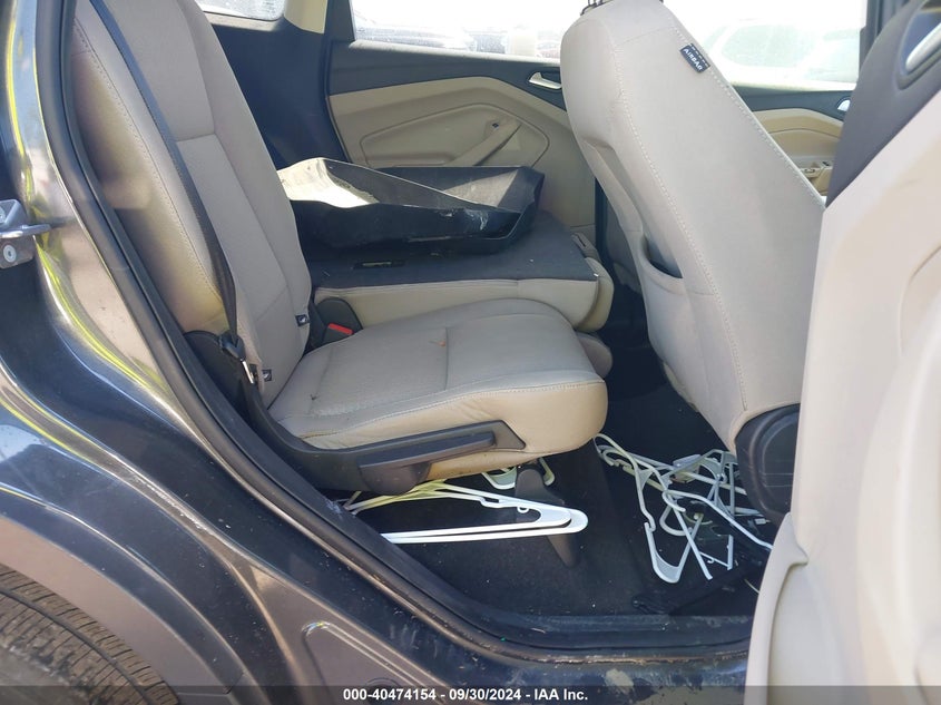 VIN 1FMCU0GD3KUA89788 2019 FORD ESCAPE SE