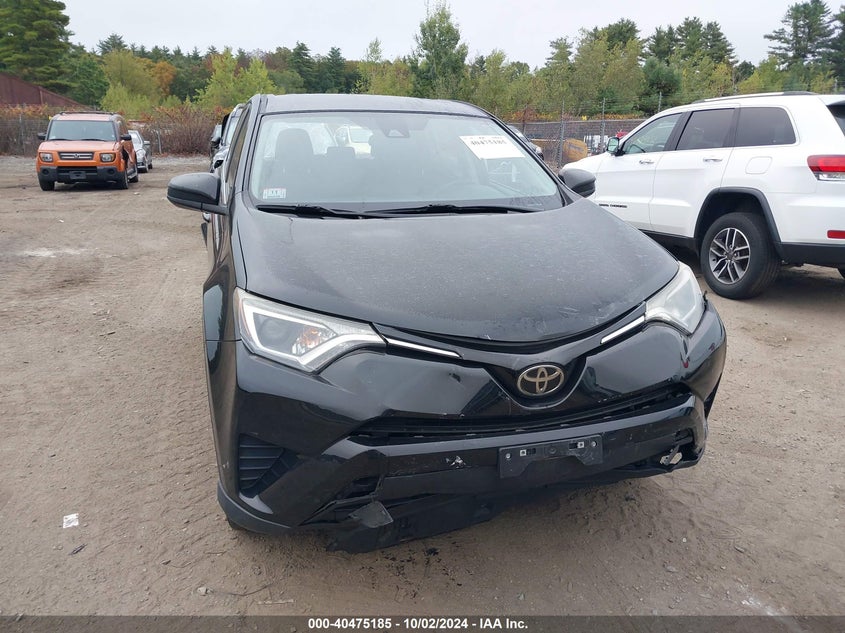 VIN 2T3BFREV3JW768844 2018 TOYOTA RAV4 LE