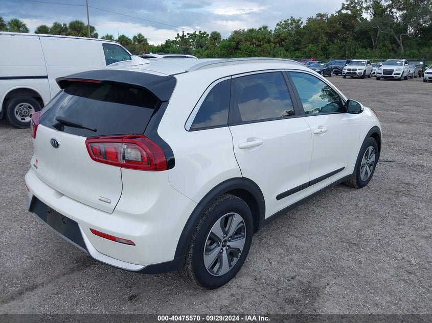 VIN KNDCC3LC9K5274587 2019 KIA NIRO EX