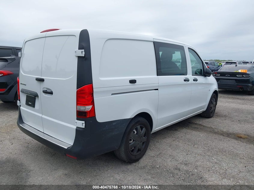 2022 MERCEDES-BENZ METRIS - W1YV0BEY9N3959771