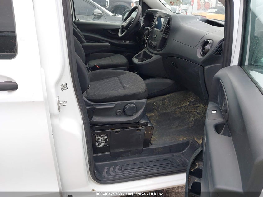 2022 MERCEDES-BENZ METRIS - W1YV0BEY9N3959771