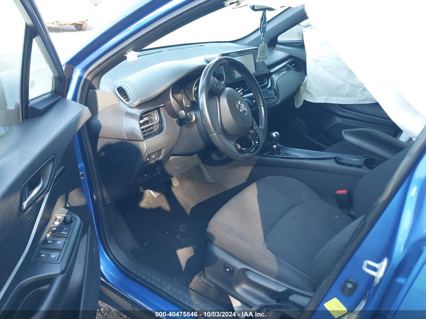 VIN NMTKHMBX5JR043071 2018 TOYOTA C-HR XLE PREMIUM