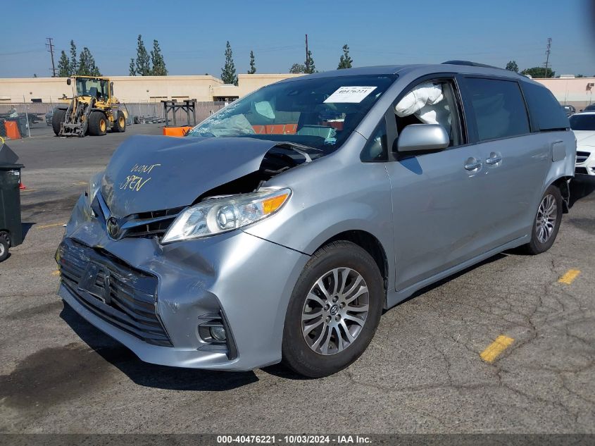 5TDYZ3DC8JS911125 2018 TOYOTA SIENNA - Image 2