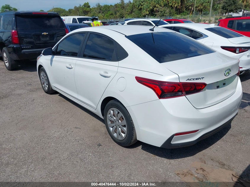 VIN 3KPC24A32JE014983 2018 HYUNDAI ACCENT SE
