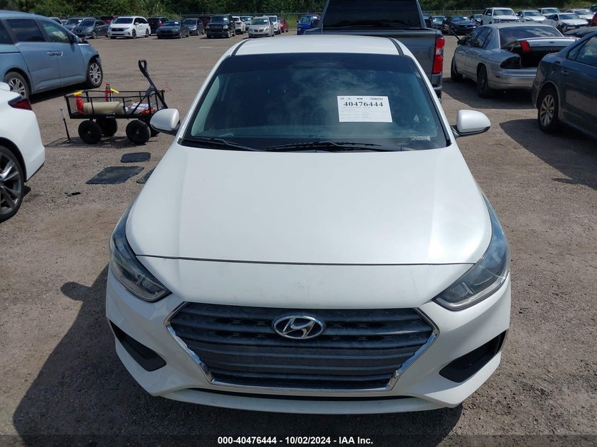 VIN 3KPC24A32JE014983 2018 HYUNDAI ACCENT SE