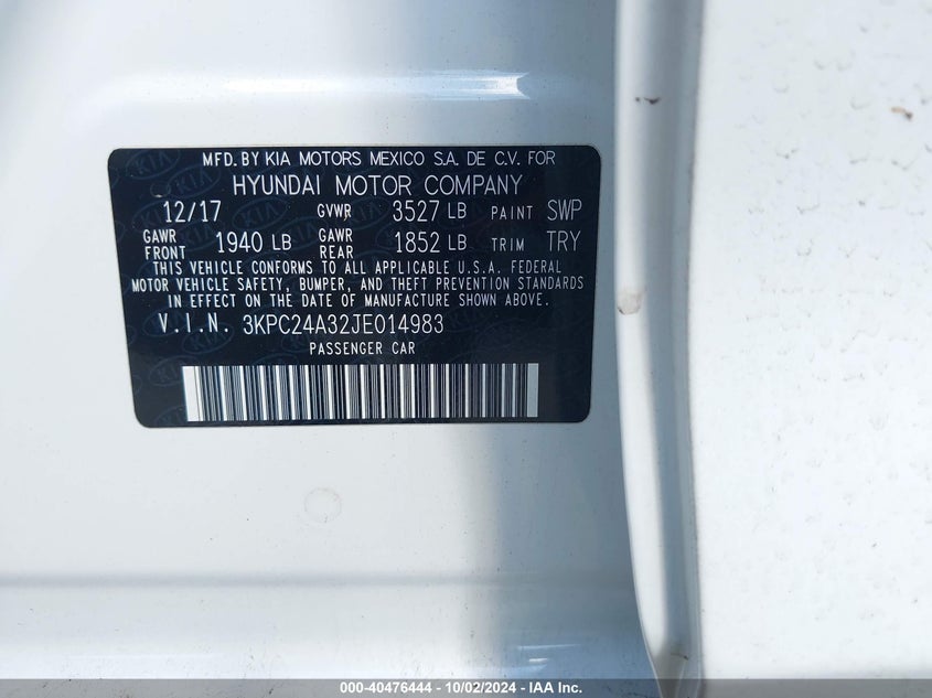 VIN 3KPC24A32JE014983 2018 HYUNDAI ACCENT SE