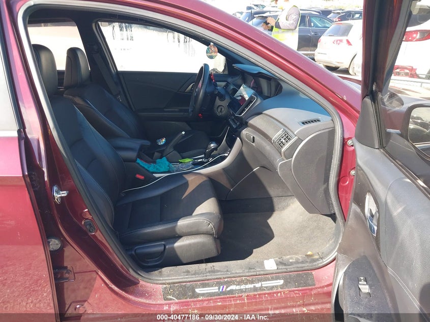 2017 HONDA ACCORD VIN: 1HGCR2F55HA041619
