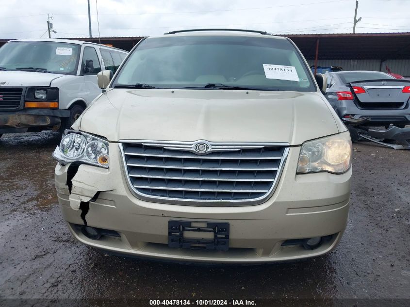 2A4RR5D16AR189817 2010 Chrysler Town & Country Touring