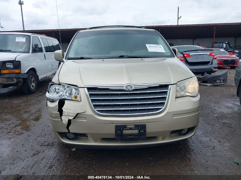 2A4RR5D16AR189817 2010 Chrysler Town & Country Touring