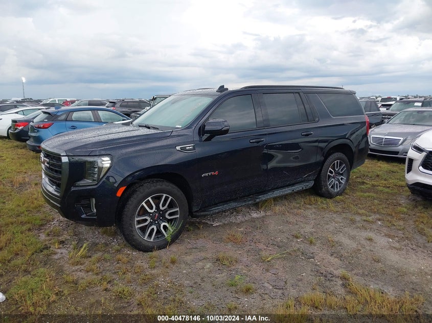 2022 GMC YUKON XL 5.3L V8   N(VIN: 1GKS2HKD0NR260584