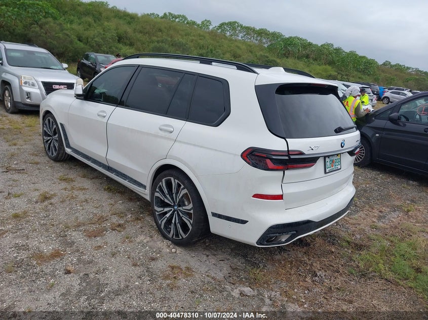 2025 BMW X7(VIN: 5UX23EM04S9X36055