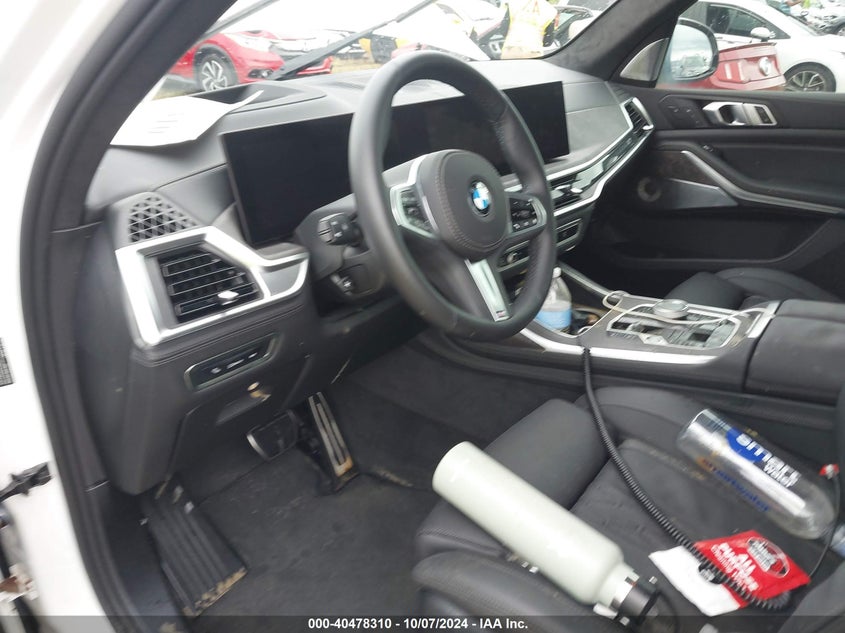 2025 BMW X7(VIN: 5UX23EM04S9X36055